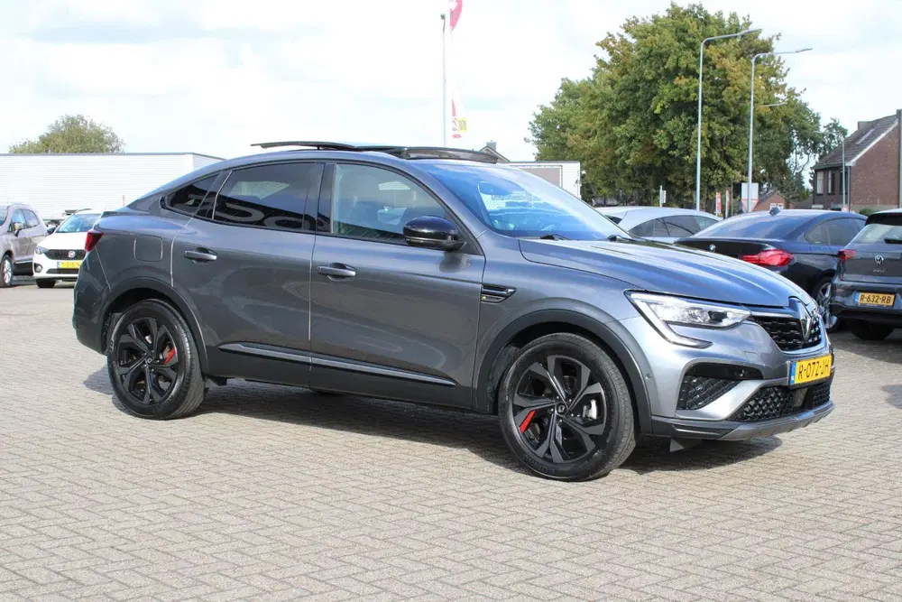 Renault Arkana 1.6 E-Tech Hybrid 145 R.S. Line uit 2022, foto 3