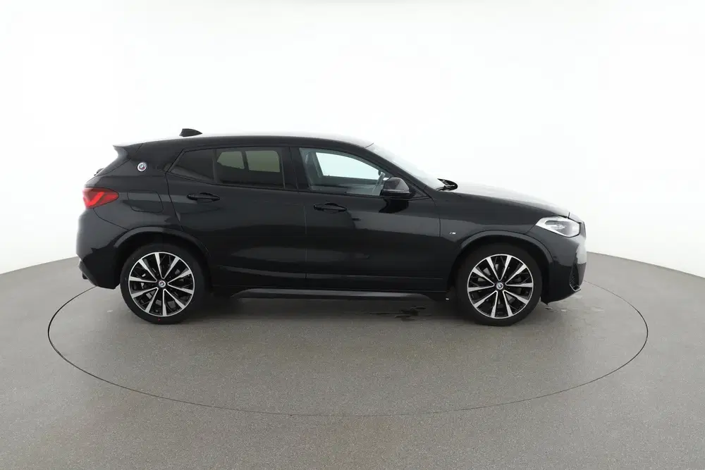 BMW X2 sDrive20i Business Edition Plus uit 2022, foto 7