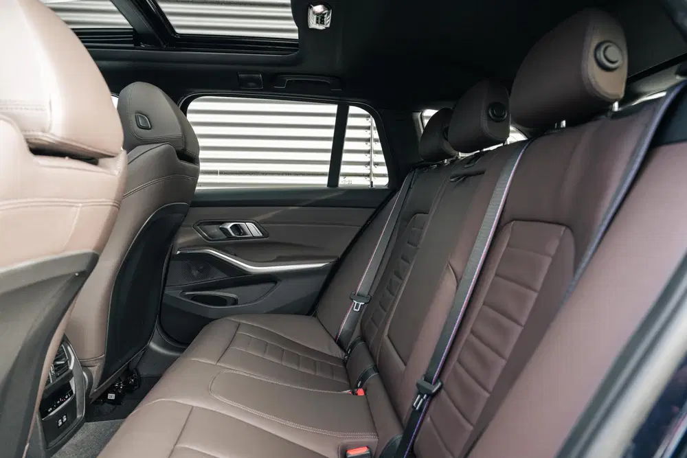 BMW 3-serie 330e M Sport Automaat uit 2026, foto 12
