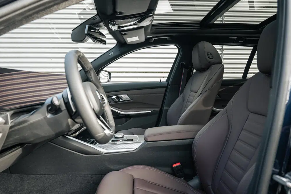 BMW 3-serie 330e M Sport Automaat uit 2026, foto 4
