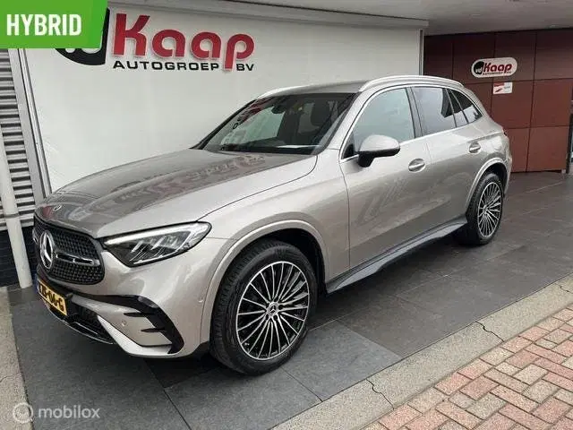 Mercedes-Benz GLC Mercedes GLC-klasse 300e 4MATIC AMG Line A uit 2023