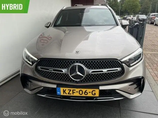Mercedes-Benz GLC Mercedes GLC-klasse 300e 4MATIC AMG Line A uit 2023, foto 4