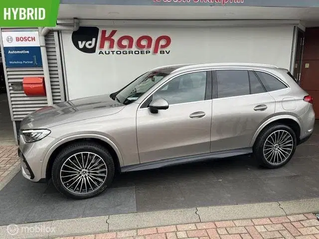 Mercedes-Benz GLC Mercedes GLC-klasse 300e 4MATIC AMG Line A uit 2023, foto 6