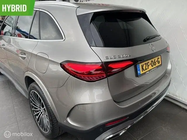 Mercedes-Benz GLC Mercedes GLC-klasse 300e 4MATIC AMG Line A uit 2023, foto 7