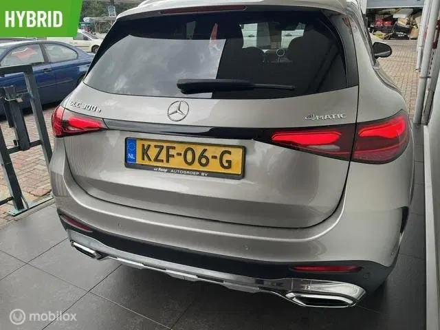 Mercedes-Benz GLC Mercedes GLC-klasse 300e 4MATIC AMG Line A uit 2023, foto 9