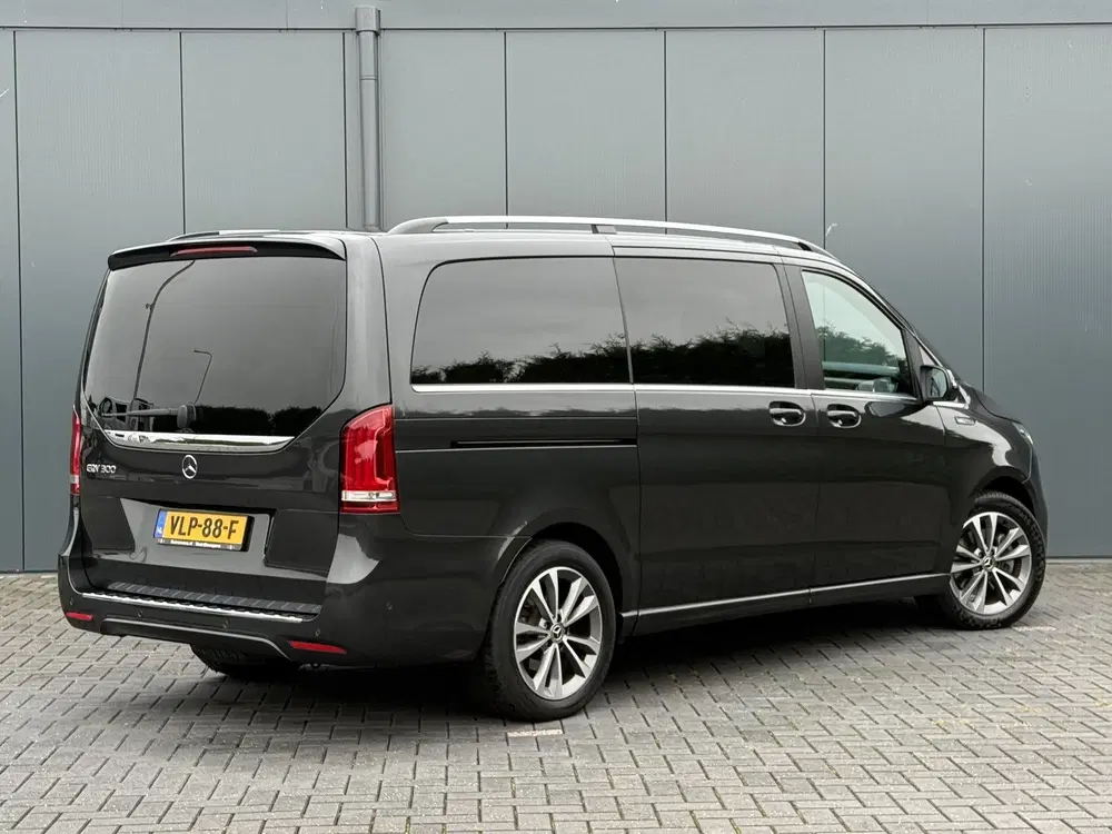 Mercedes-Benz EQV 300 90kWh AVANTGARDE uit 2021, foto 3