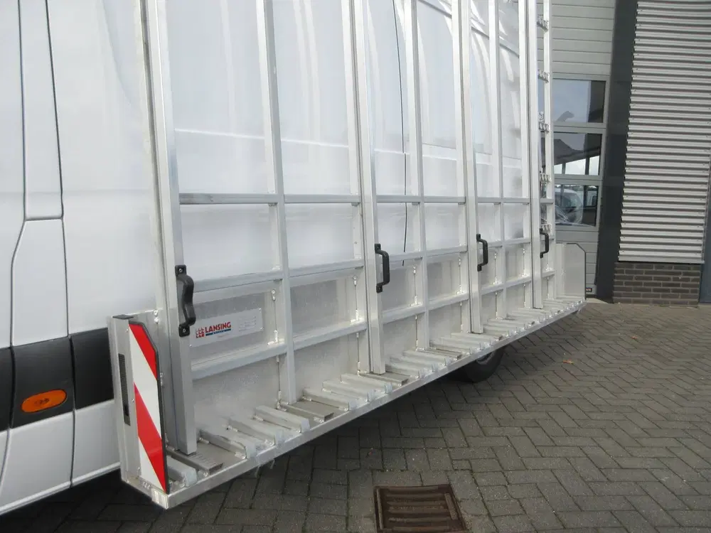 Mercedes-Benz Sprinter L2H2 Euro 6 Automaat uit 2023, foto 3