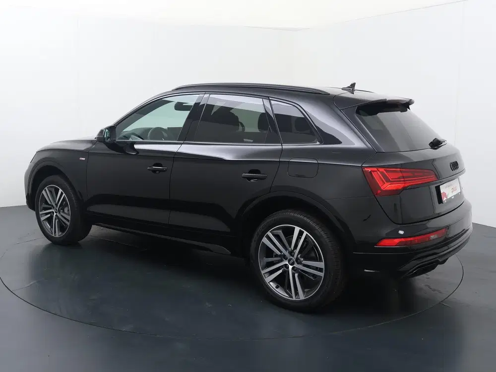 Audi Q5 50 TFSI e Pro Line uit 2023, foto 4