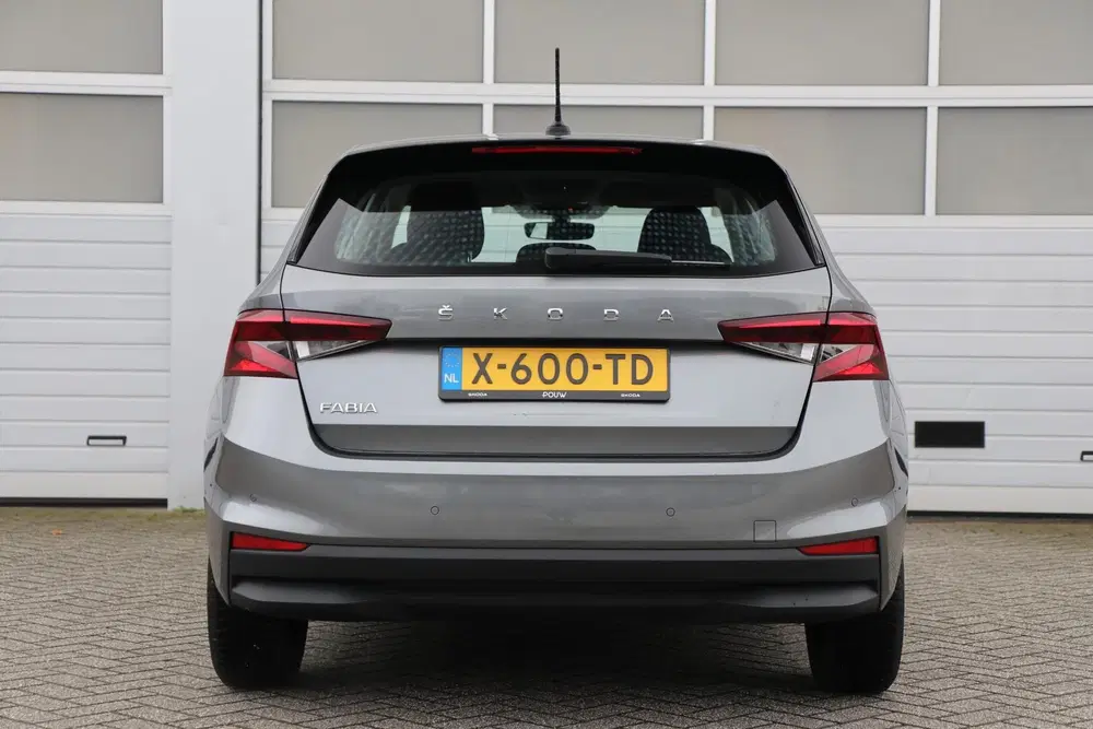 Skoda Fabia 1.0 TSI 110pk DSG Ambition uit 2024, foto 10