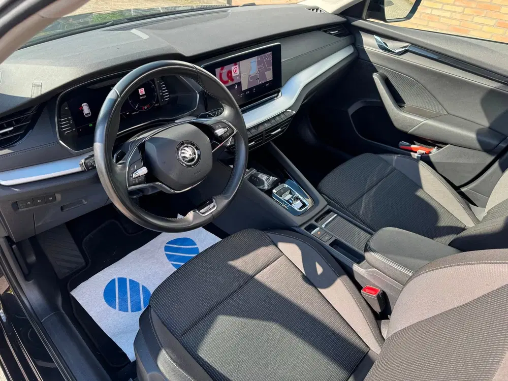 Skoda Octavia 1.0 e-TSI Business Edition Plus Panorama uit 2021, foto 12