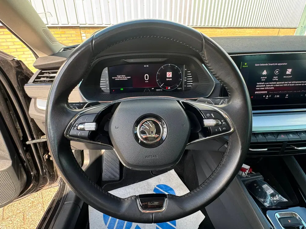 Skoda Octavia 1.0 e-TSI Business Edition Plus Panorama uit 2021, foto 14