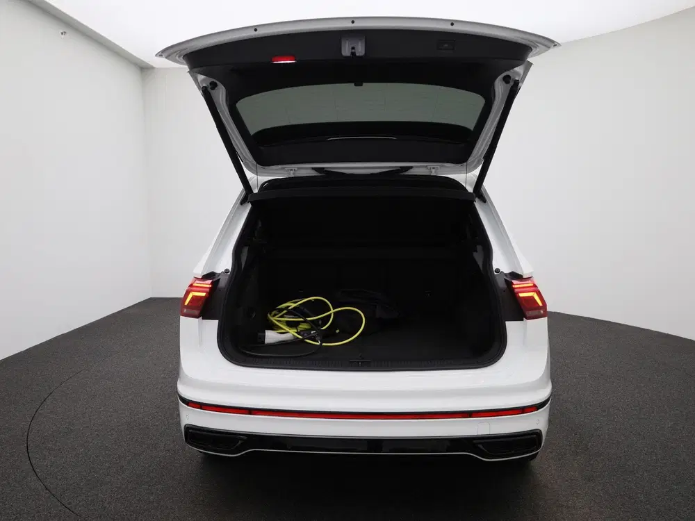 Volkswagen Tiguan 1.4 TSI eHybrid R-Line Business+ 245 PK uit 2021, foto 11