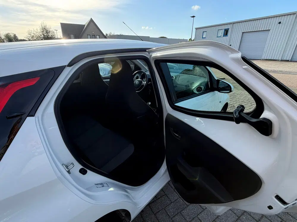 Toyota Aygo 1.0 VVT-i x-clusiv uit 2021, foto 13