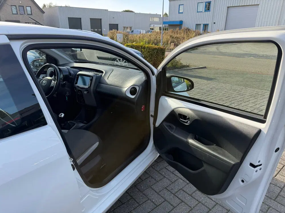 Toyota Aygo 1.0 VVT-i x-clusiv uit 2021, foto 14