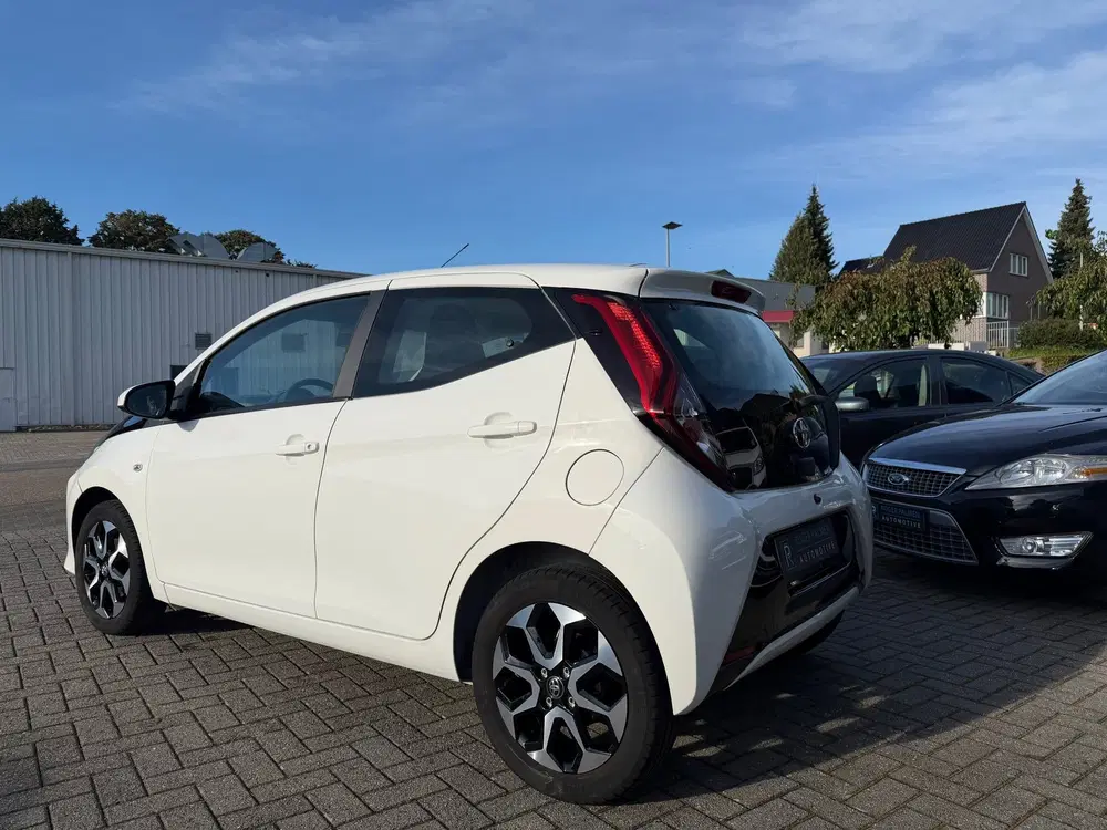 Toyota Aygo 1.0 VVT-i x-clusiv uit 2021, foto 3