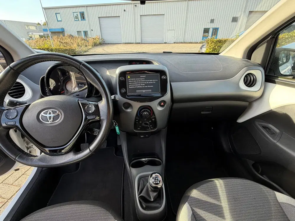 Toyota Aygo 1.0 VVT-i x-clusiv uit 2021, foto 8