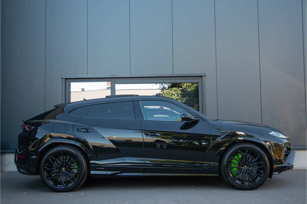 Lamborghini Urus 4.0 V8 Hybrid SE 800PK uit 2025, foto 2