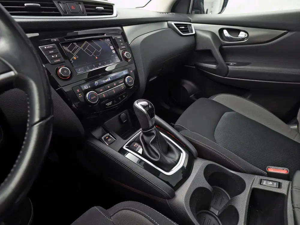 Nissan Qashqai 1.3 N-Connecta 159Pk Automaat (PANORAMADAK uit 2019, foto 11