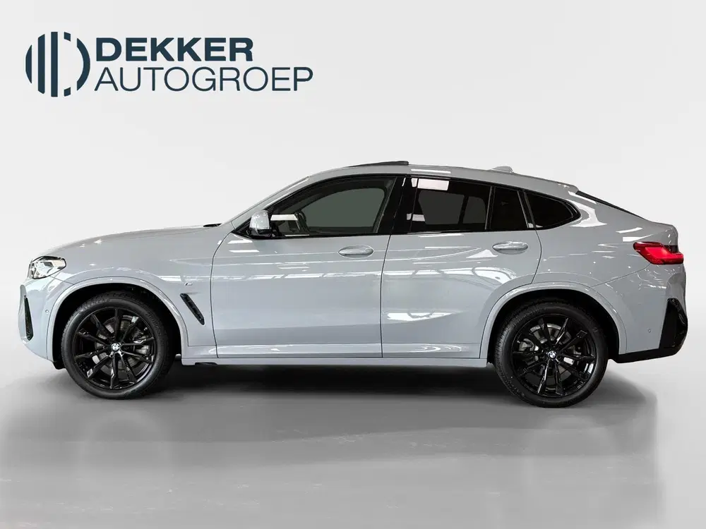 BMW X4 xDrive20i M Pakket uit 2022, foto 2