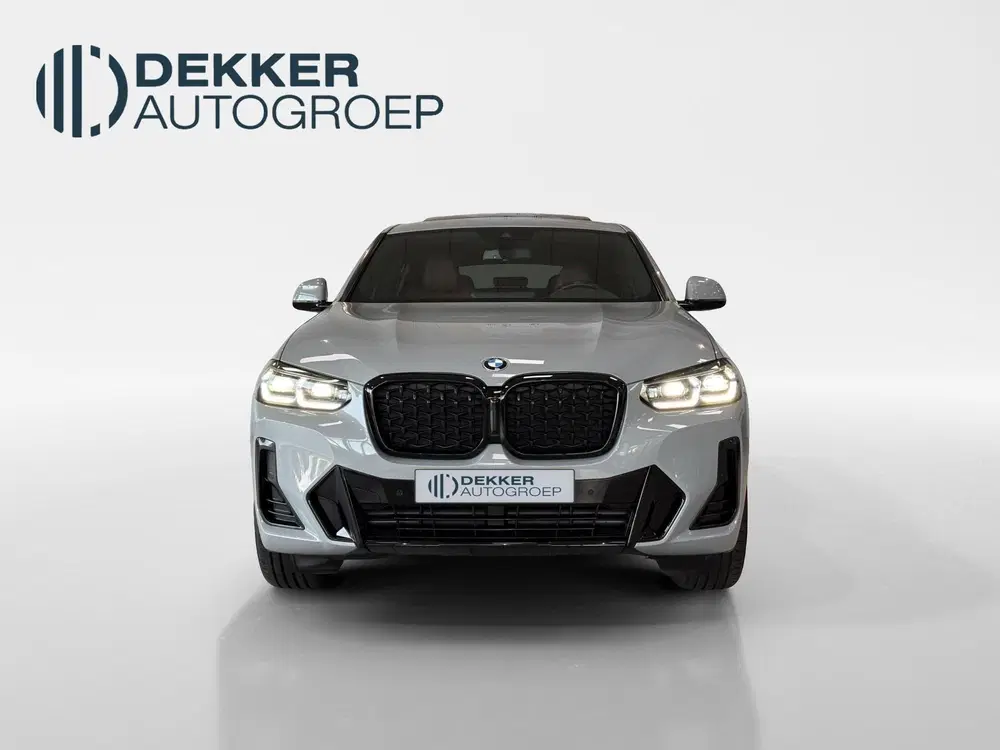 BMW X4 xDrive20i M Pakket uit 2022, foto 8
