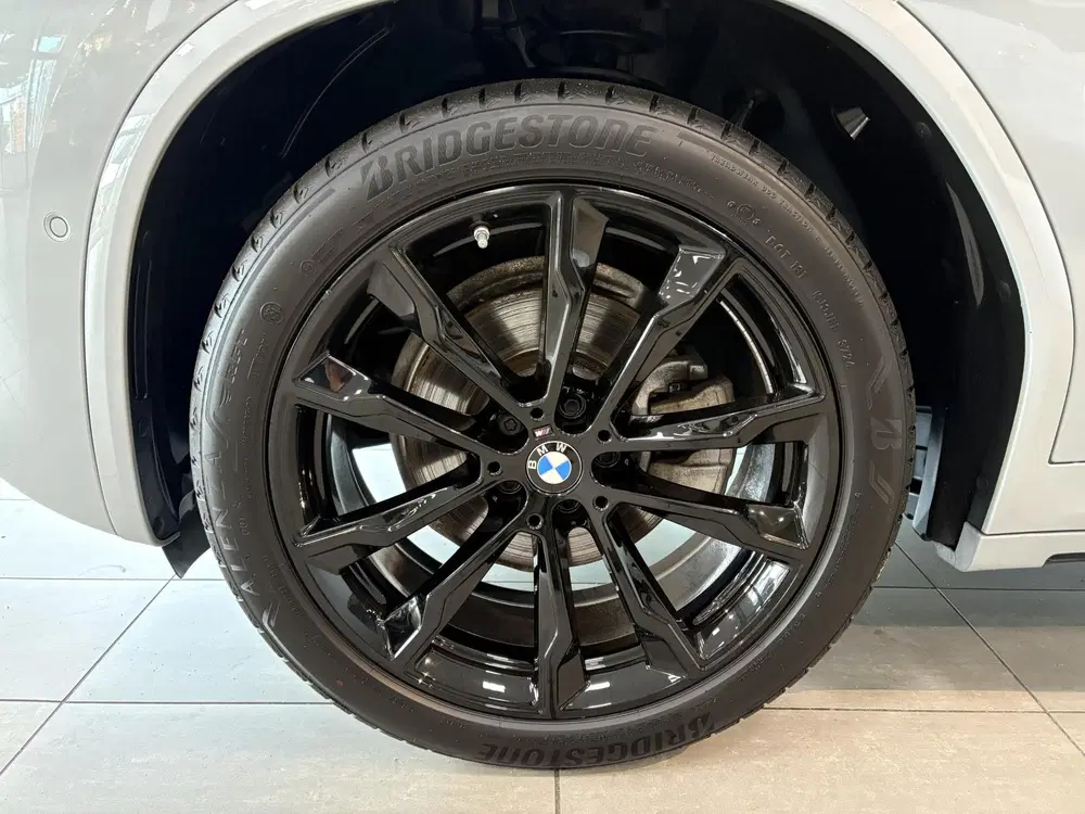 BMW X4 xDrive20i M Pakket uit 2022, foto 9
