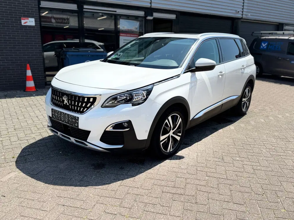 Peugeot 5008 1.2 PureTech Allure uit 2020, foto 2