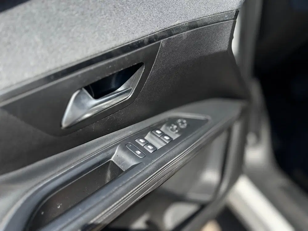 Peugeot 5008 1.2 PureTech Allure uit 2020, foto 6