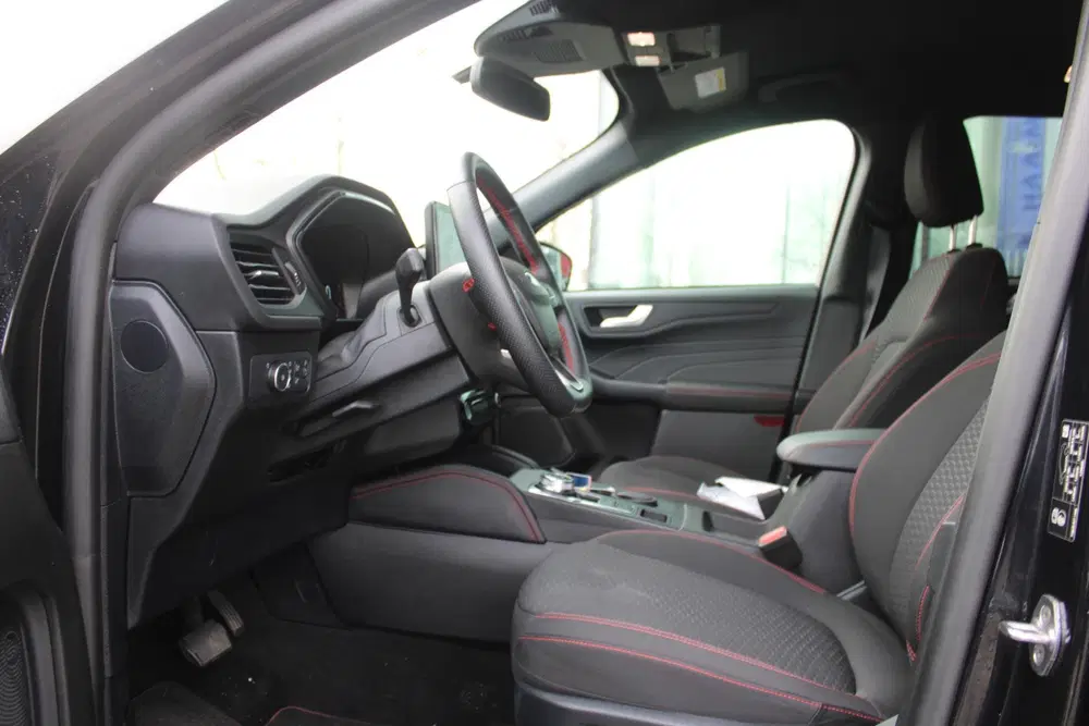 Ford Kuga 2.5 FHEV ST-Line 190pk uit 2025, foto 8