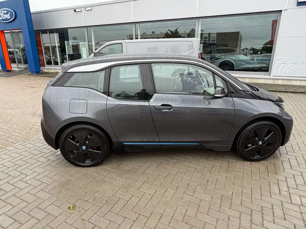 BMW i3 Basis 120Ah 42 kWh 170pk uit 2020, foto 11