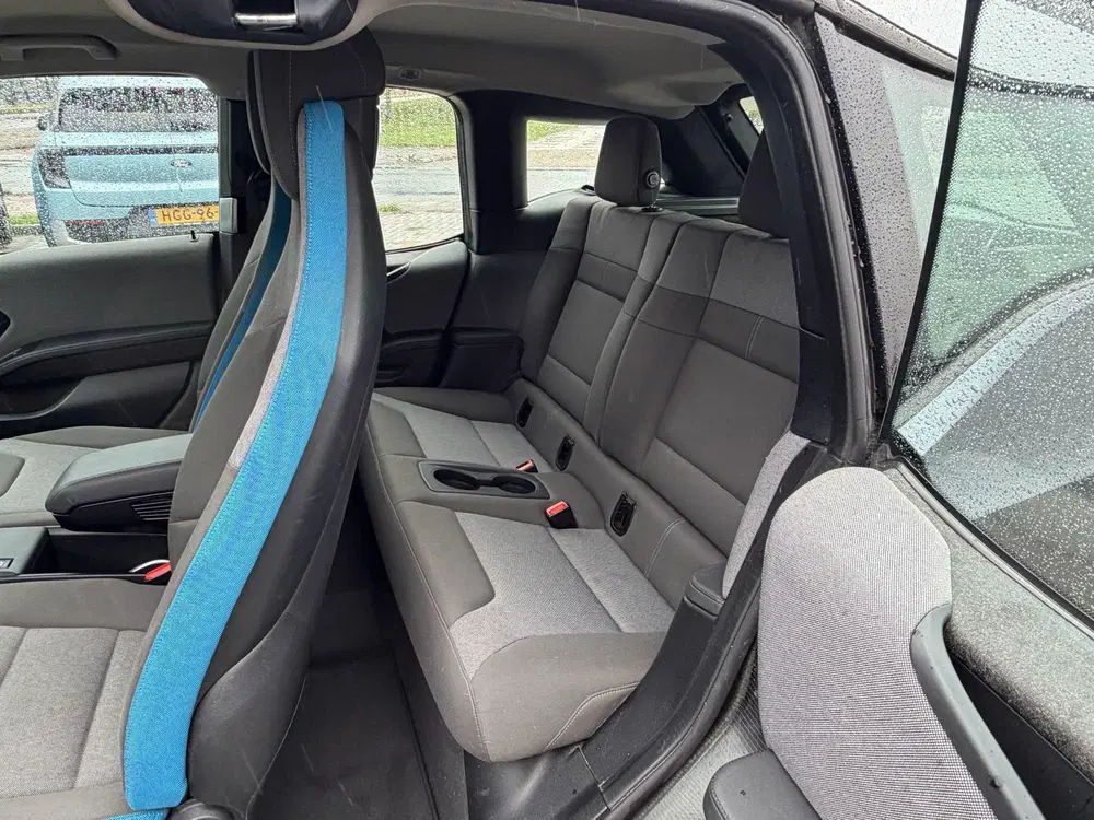 BMW i3 Basis 120Ah 42 kWh 170pk uit 2020, foto 12