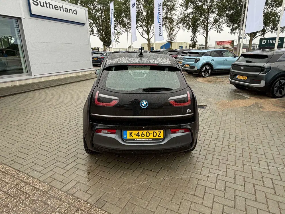 BMW i3 Basis 120Ah 42 kWh 170pk uit 2020, foto 4