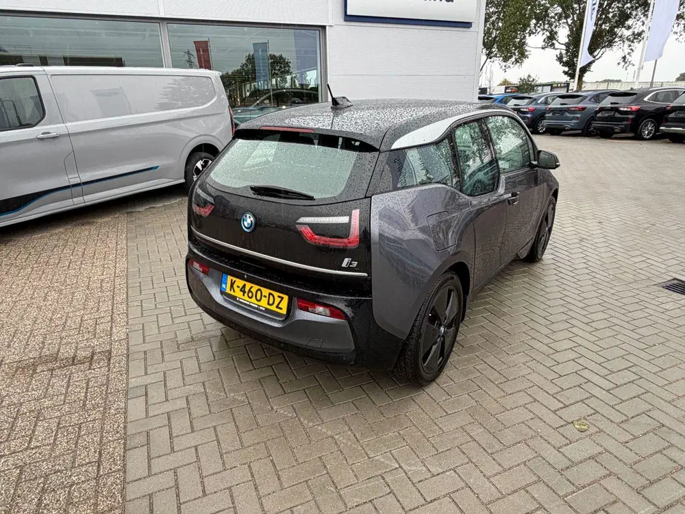 BMW i3 Basis 120Ah 42 kWh 170pk uit 2020, foto 5