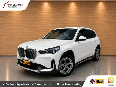 BMW iX1 eDrive20 67 kWh Leder bekleding stoelverwa uit 2025