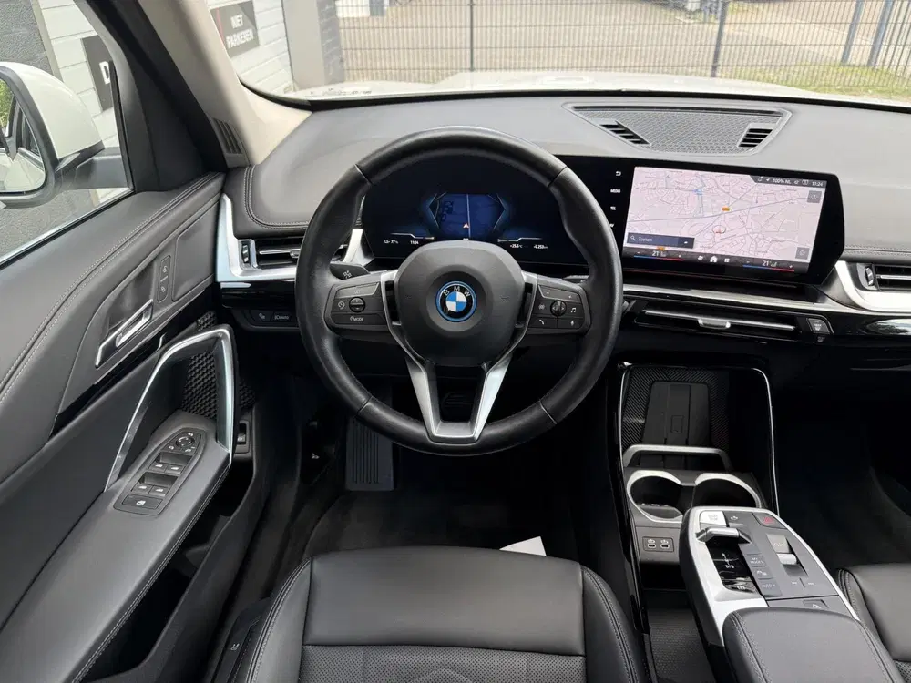BMW iX1 eDrive20 67 kWh Leder bekleding stoelverwa uit 2025, foto 10