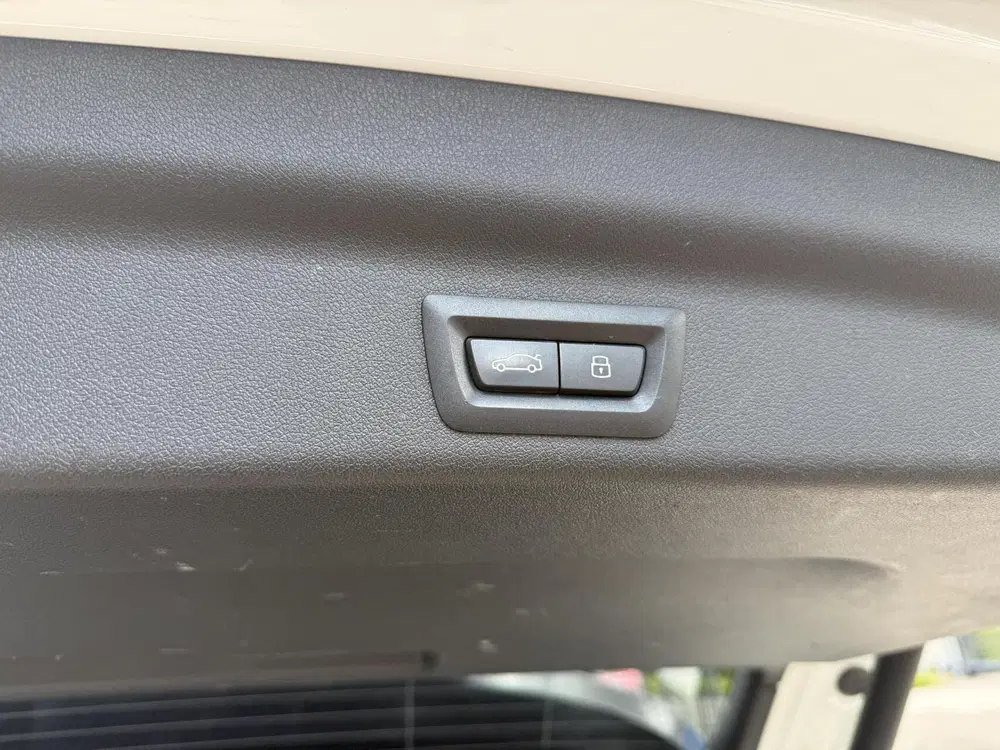 BMW iX1 eDrive20 67 kWh Leder bekleding stoelverwa uit 2025, foto 14