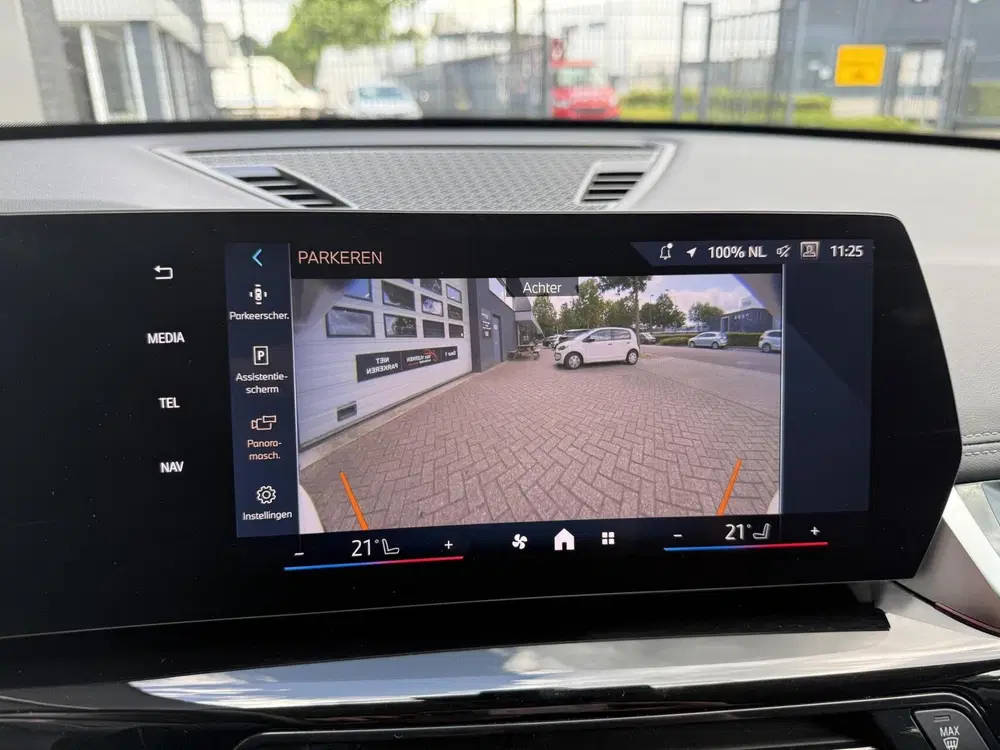 BMW iX1 eDrive20 67 kWh Leder bekleding stoelverwa uit 2025, foto 9