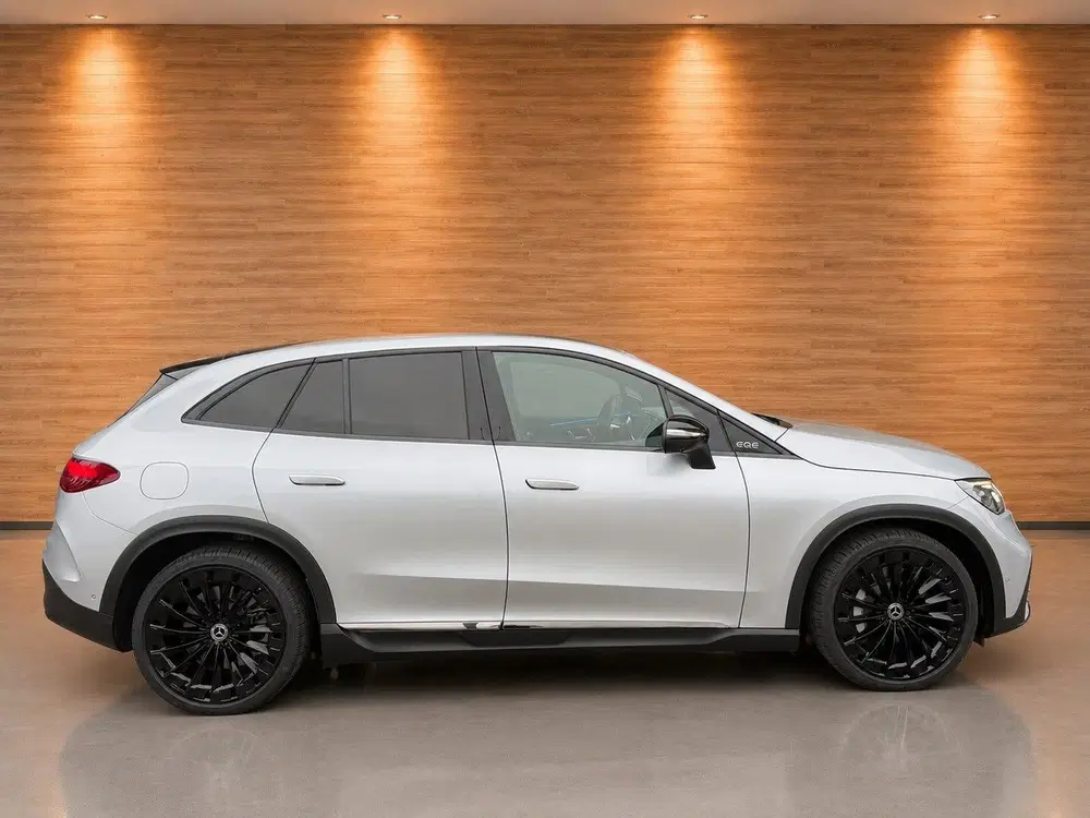 Mercedes-Benz EQE SUV Mercedes EQE SUV 350 4Matic AMG Line Achte uit 2024, foto 3