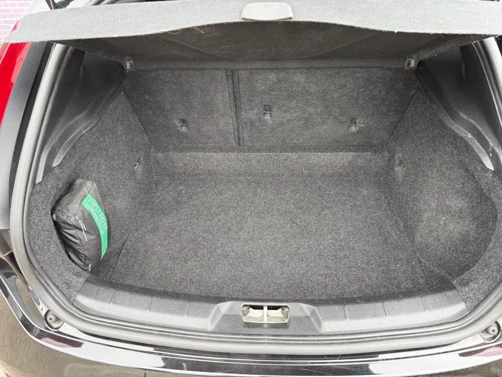 Volvo V40 1.5 T3 Polar+ Sport uit 2019, foto 13