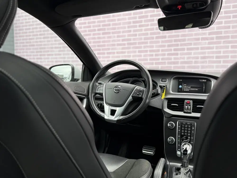 Volvo V40 1.5 T3 Polar+ Sport uit 2019, foto 6