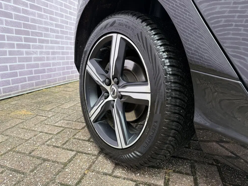 Volvo V40 1.5 T3 Polar+ Sport uit 2019, foto 8