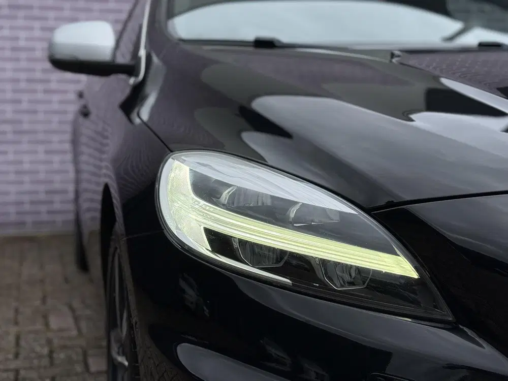 Volvo V40 1.5 T3 Polar+ Sport uit 2019, foto 9