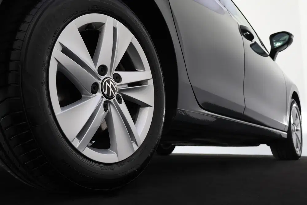 Volkswagen Golf 1.0 eTSI Dsg LIFE Plus FULL LED uit 2023, foto 14