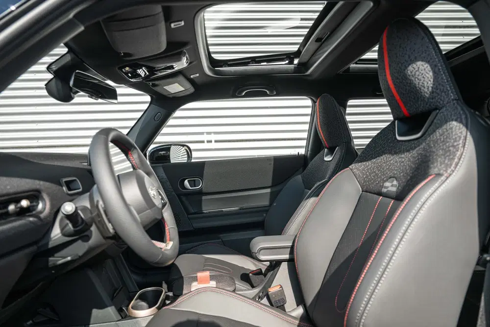 Mini Hatchback Cooper S Automaat uit 2026, foto 3