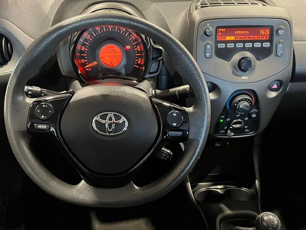 Toyota Aygo 1.0 X-Fun uit 2020, foto 14