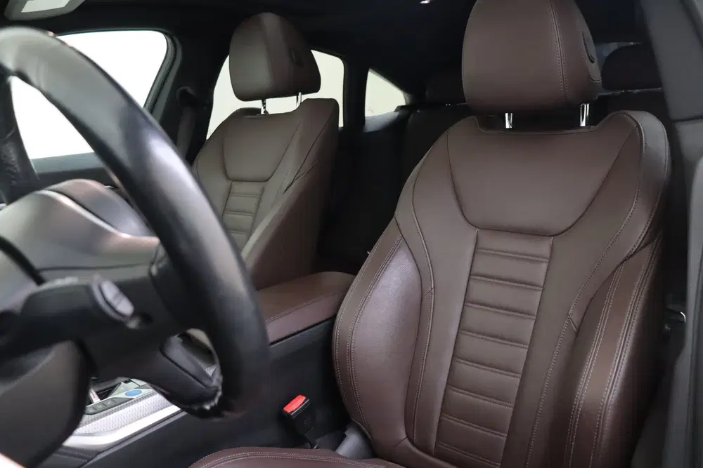 BMW i4 eDrive40 High Executive M Sport uit 2023, foto 8
