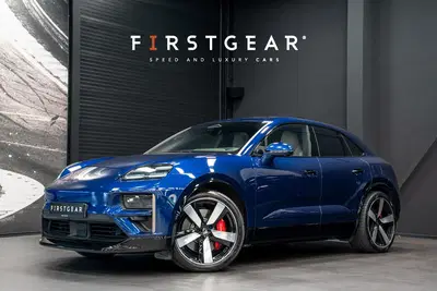 Porsche Macan Turbo 100 kWh *Burmester uit 2025