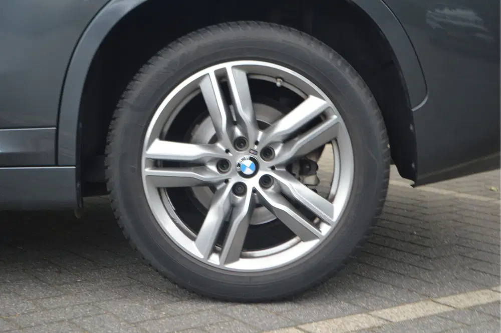 BMW X1 sDrive20i M Sport Automaat uit 2019, foto 12