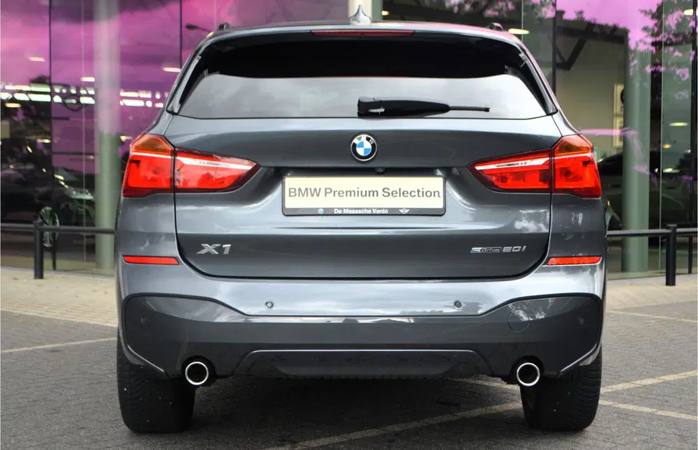 BMW X1 sDrive20i M Sport Automaat uit 2019, foto 8