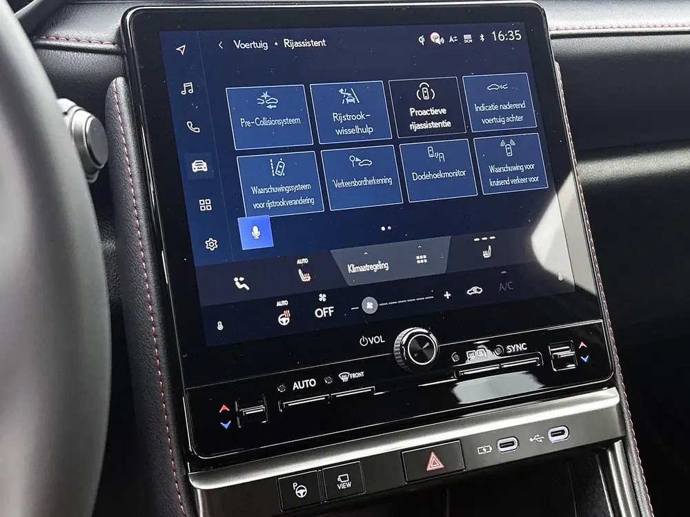 Lexus LBX Emotion 2WD Advanced Pack uit 2025, foto 10