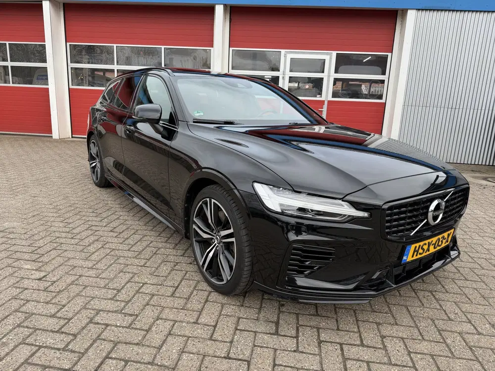 Volvo V60 2.0 T6 350 PK uit 2022